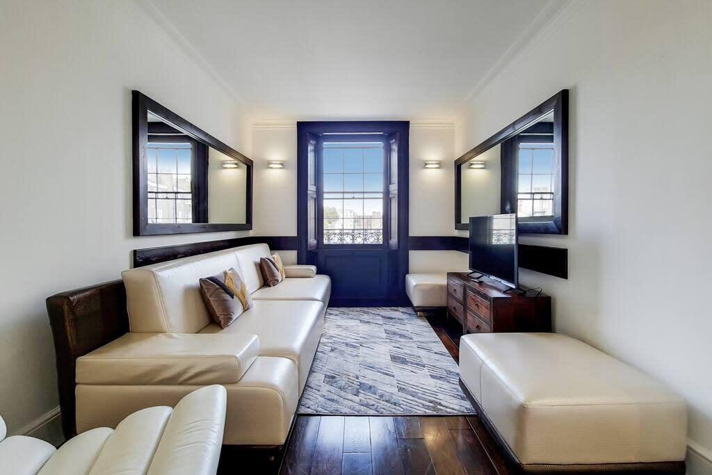 Bright Belgravia Apartment with Panoramic Views serviced apartment - London - VivreStays