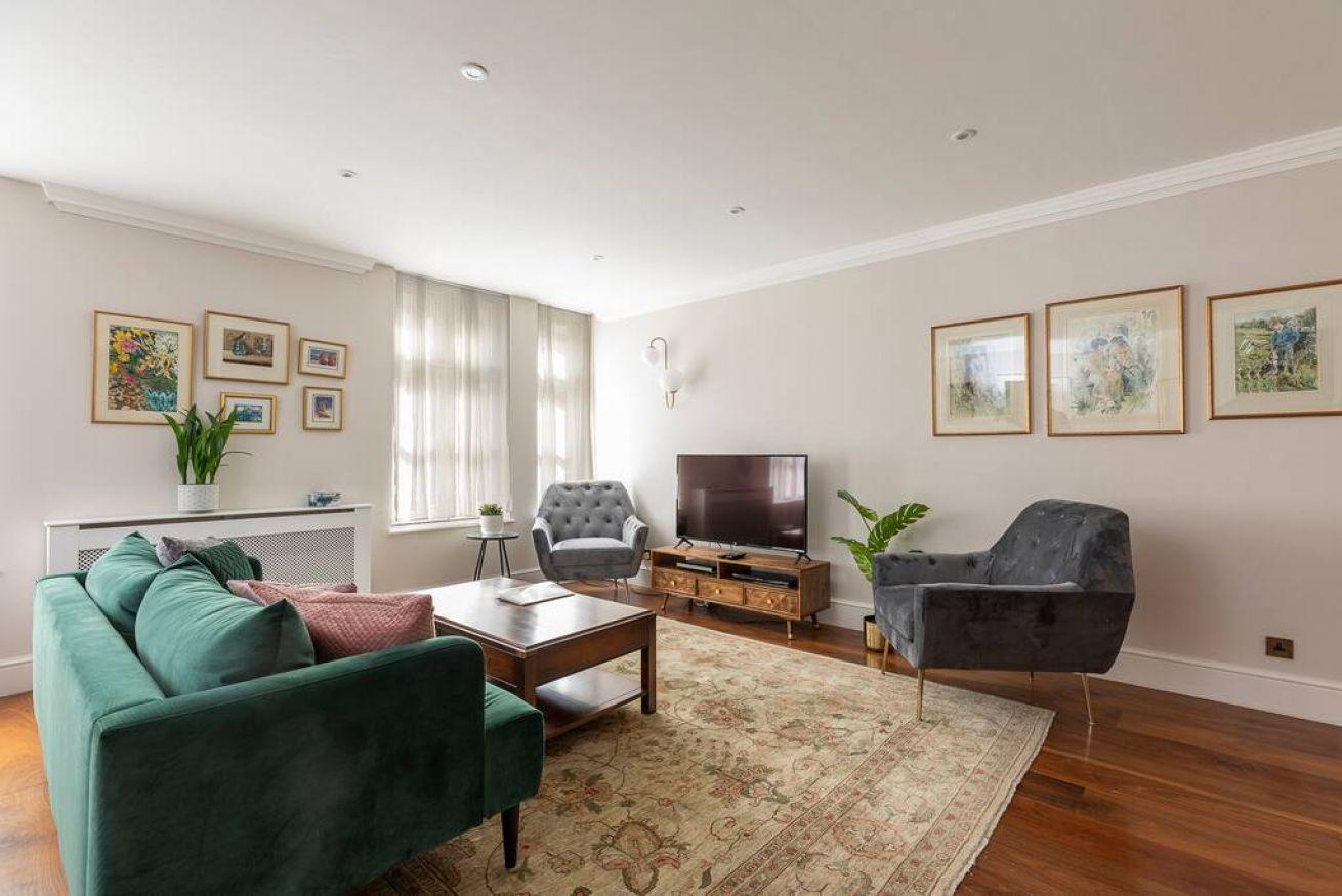 Beautiful apartment in the heart of Mayfair serviced apartment - London - VivreStays