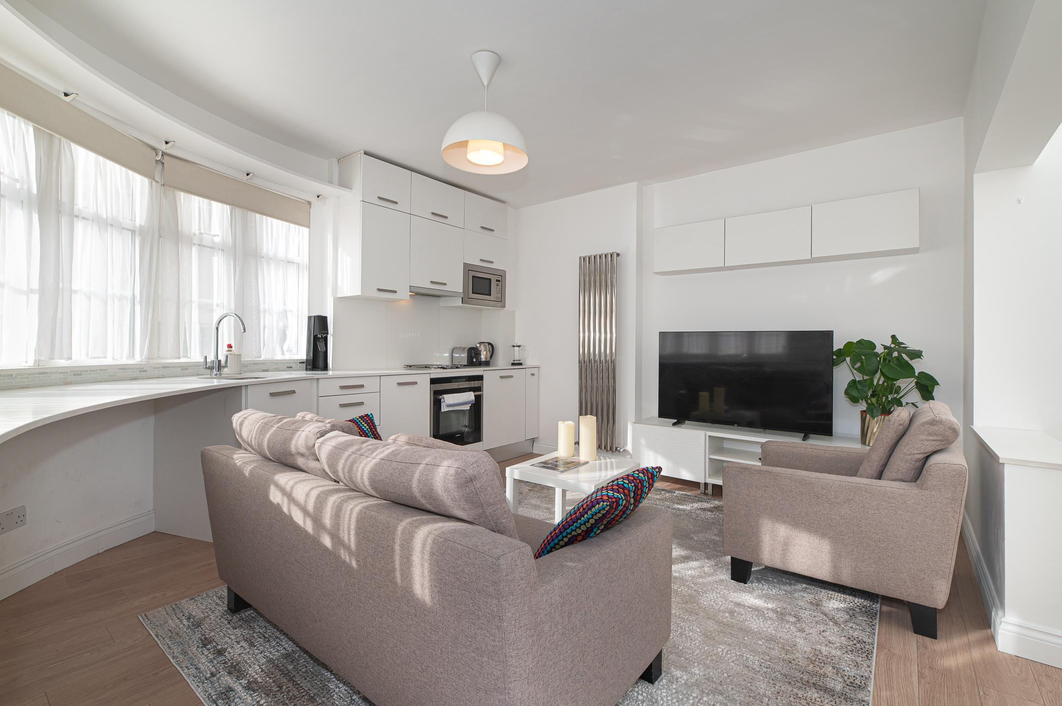 Modern Split-Level flat, South Kensington, London - Pass the Keys serviced apartment - London - VivreStays