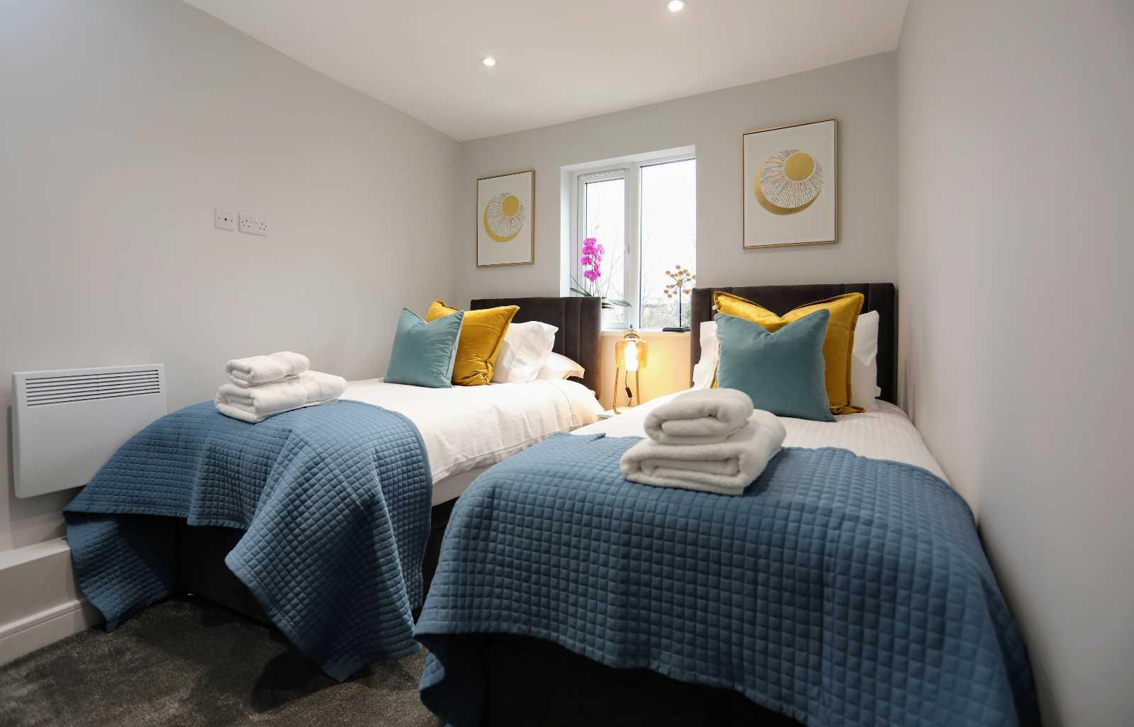First Floor 43 Stanhope Road, North Finchley - 3Bedroom/2Bathroom serviced apartment - London - VivreStays