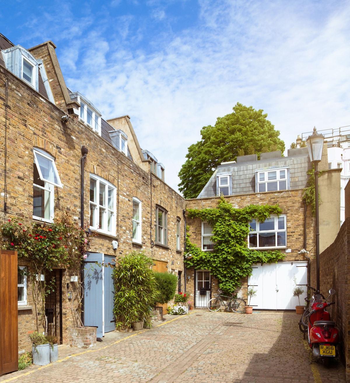 View Notting Hill Mews House, sleeps 8 Notting Hill Mews House, sleeps 8 serviced apartment - Greater London - VivreStays
