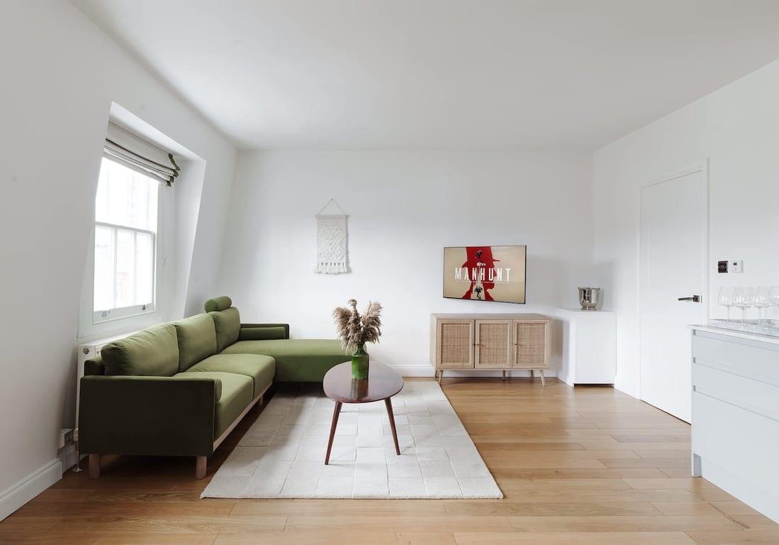 View Bright Chelsea apt & sun terrace Bright Chelsea apt & sun terrace serviced apartment - Greater London - VivreStays