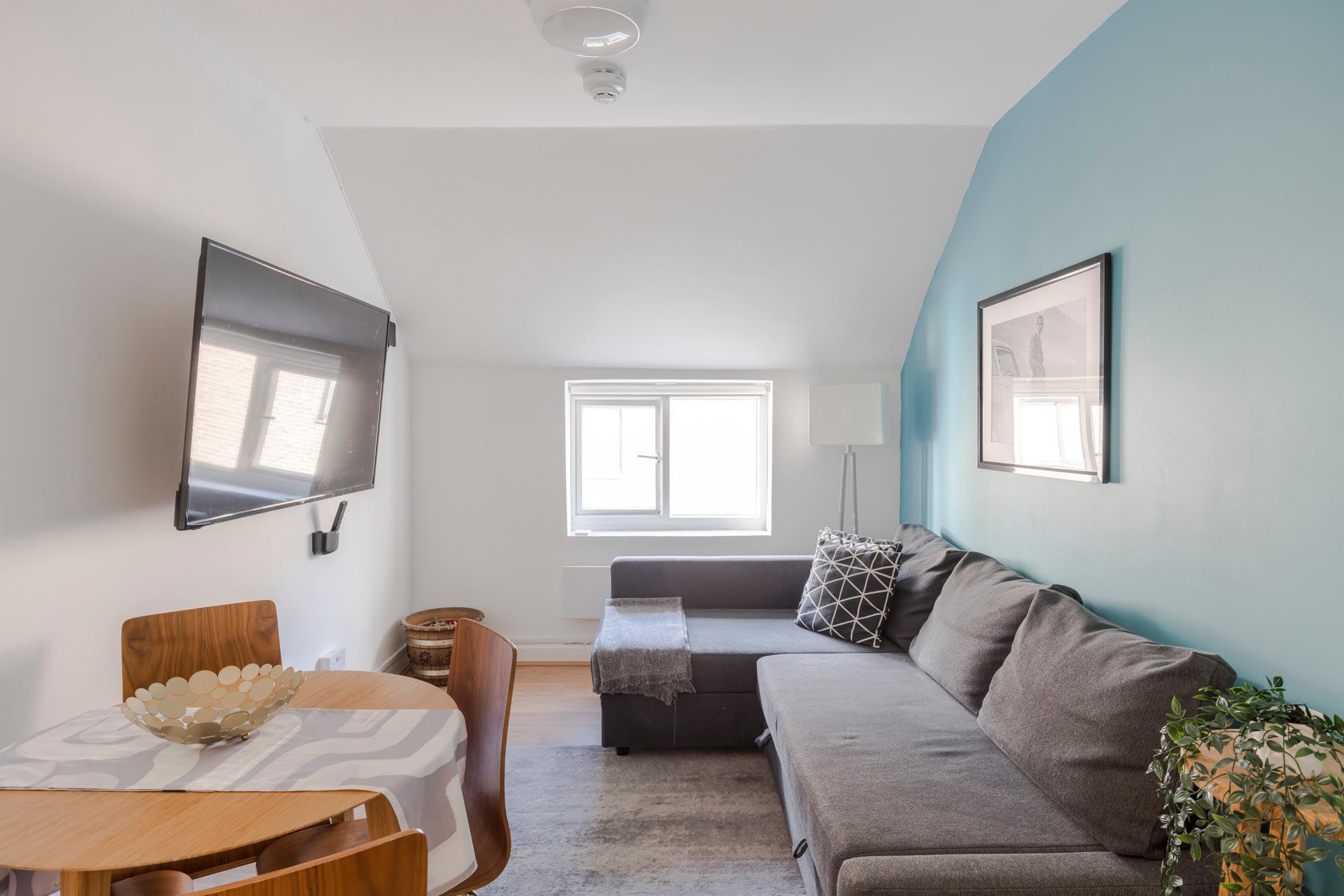 View Quiet Mews 1-Bed · Fitzrovia · Sleeps 4 Quiet Mews 1-Bed · Fitzrovia · Sleeps 4 serviced apartment - London - VivreStays