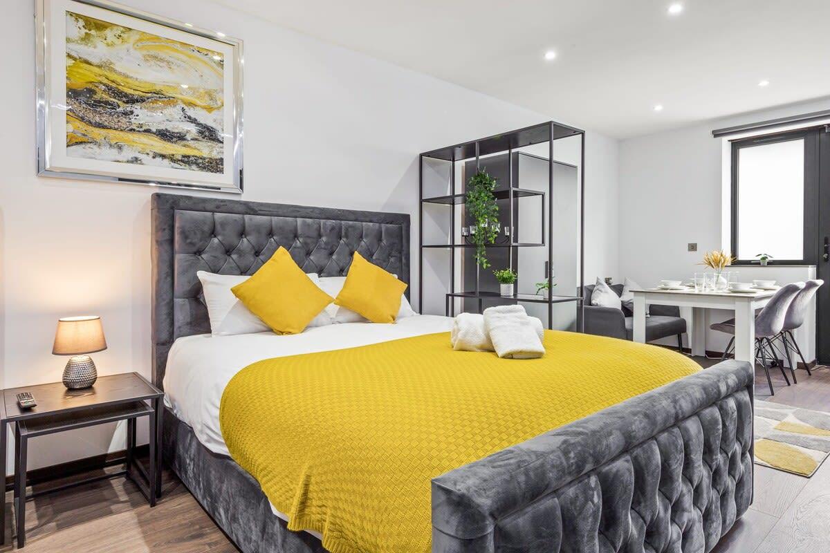 View Luxury Studio in London Sleeps 4 Luxury Studio in London Sleeps 4 serviced apartment - London - VivreStays