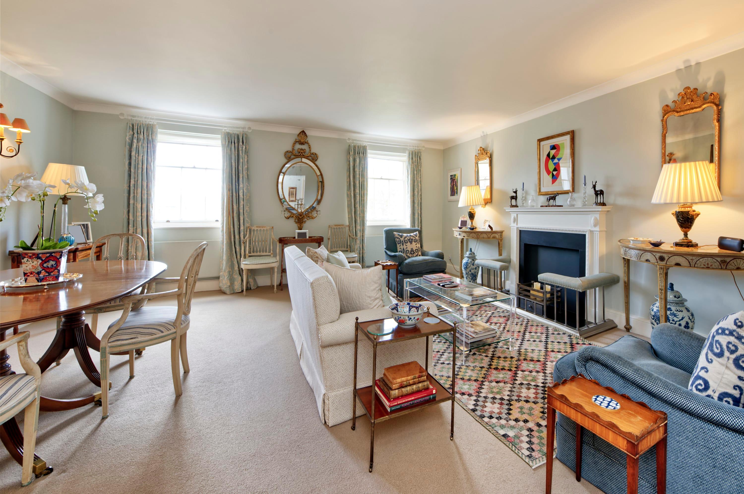 View Beautiful & Spacious, 2 Bed in South Kensington Beautiful & Spacious, 2 Bed in South Kensington serviced apartment - London - VivreStays