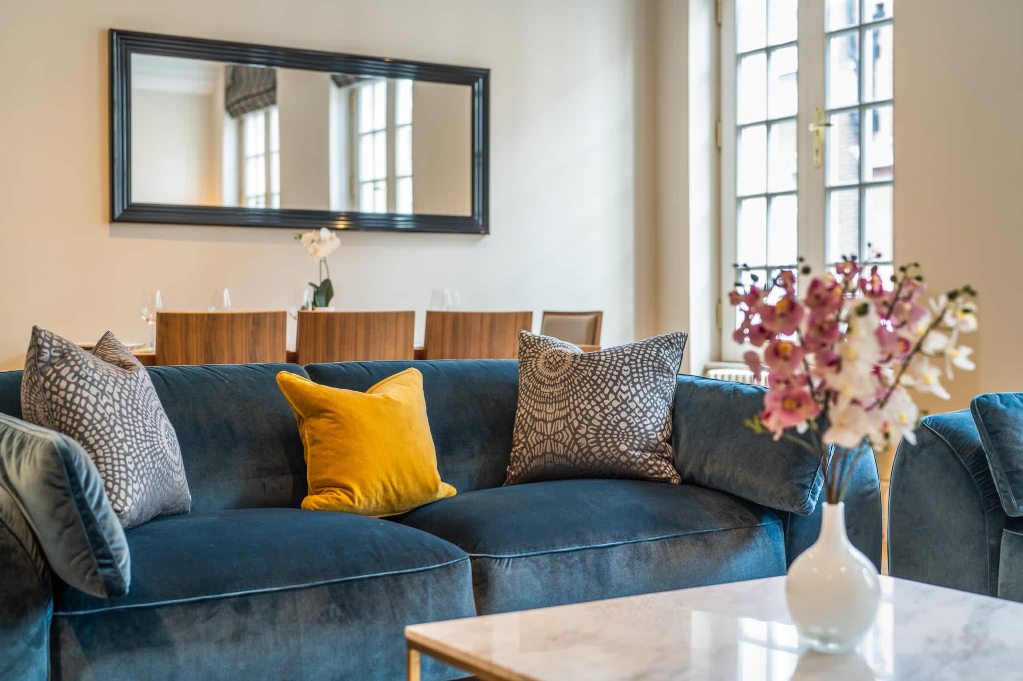 View Luxurious Mayfair Apartment near Hyde Park Luxurious Mayfair Apartment near Hyde Park serviced apartment - London - VivreStays