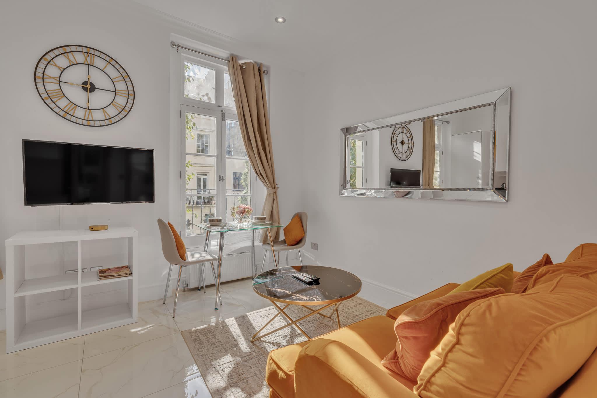 View Charming 1B Victorian Apartment with Balcony Charming 1B Victorian Apartment with Balcony serviced apartment - London - VivreStays