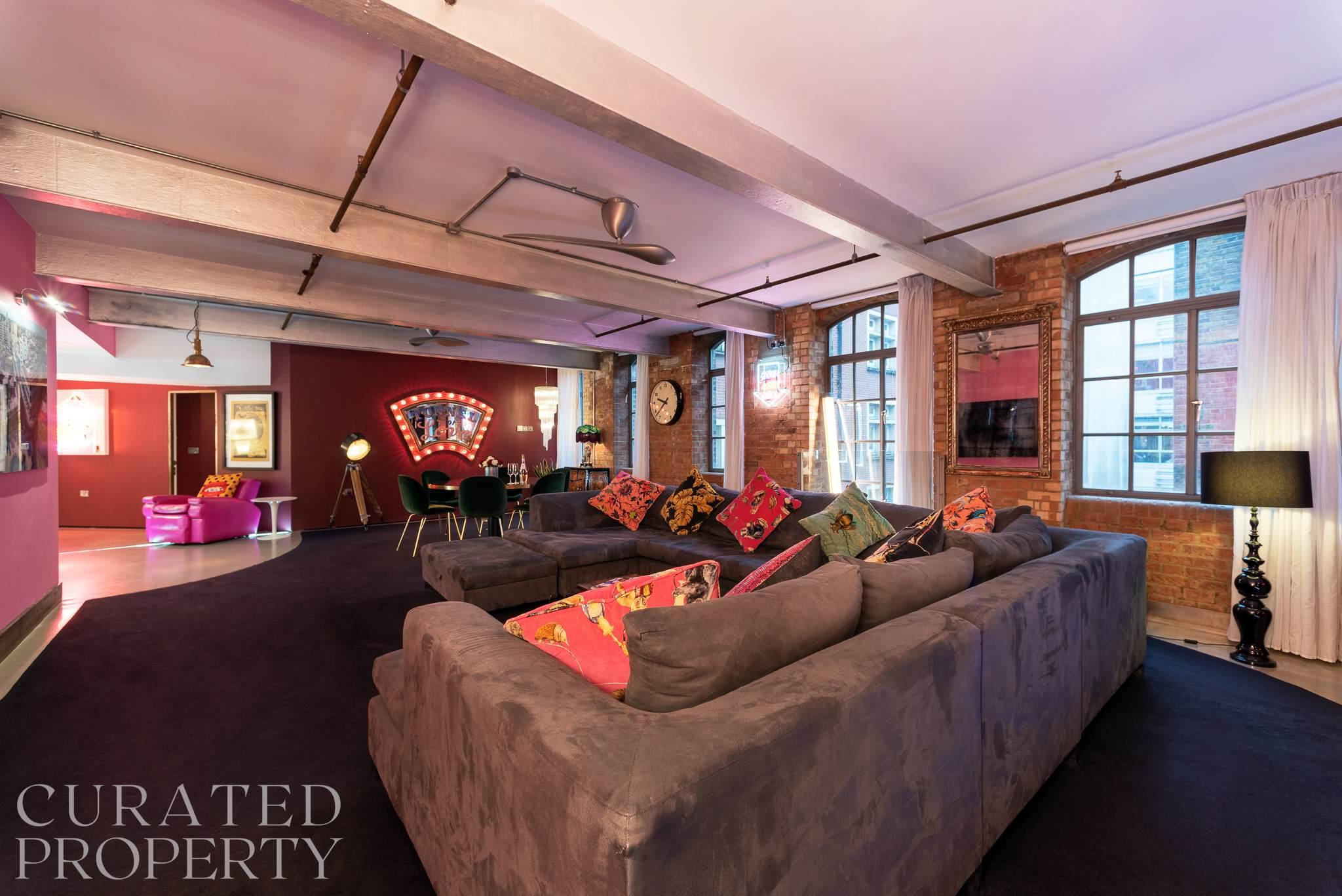 View Luxurious Loft Central Soho - 3 Bedrooms & Office! Luxurious Loft Central Soho - 3 Bedrooms & Office! serviced apartment - London - VivreStays