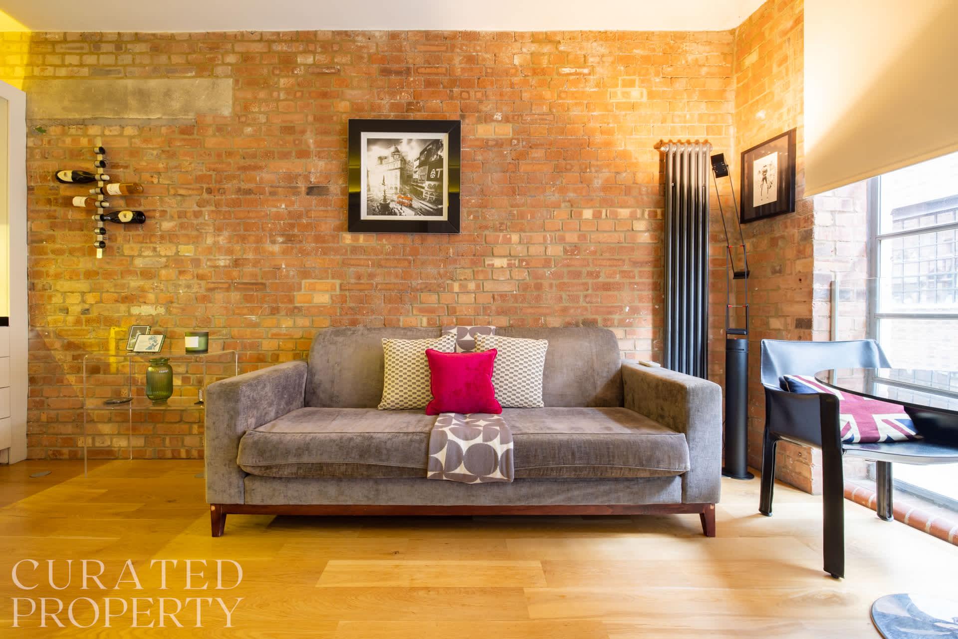 View Central Soho Lofts with Lift, AirCon & Concierge Central Soho Lofts with Lift, AirCon & Concierge serviced apartment - London - VivreStays