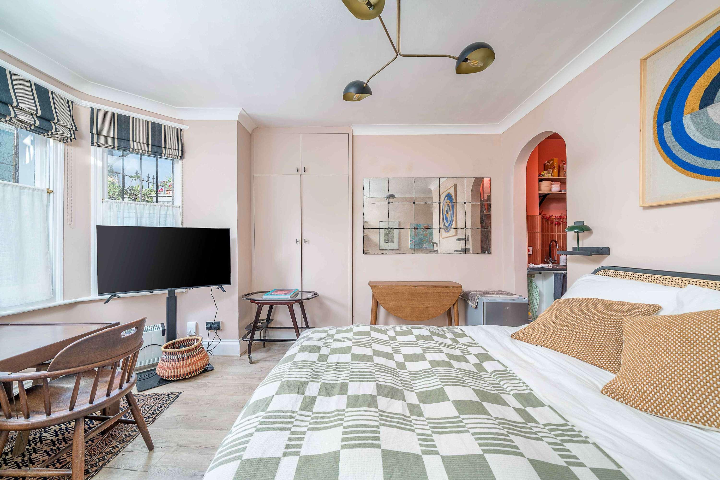 View Charming studio flat near Notting Hill Charming studio flat near Notting Hill serviced apartment - London - VivreStays