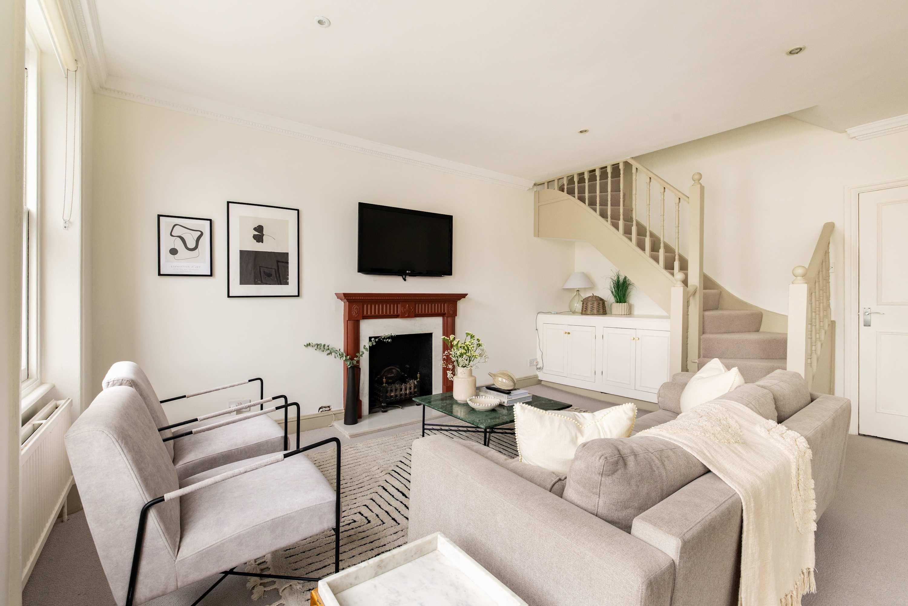 View Stylish West Kensington Duplex Stylish West Kensington Duplex serviced apartment - London - VivreStays