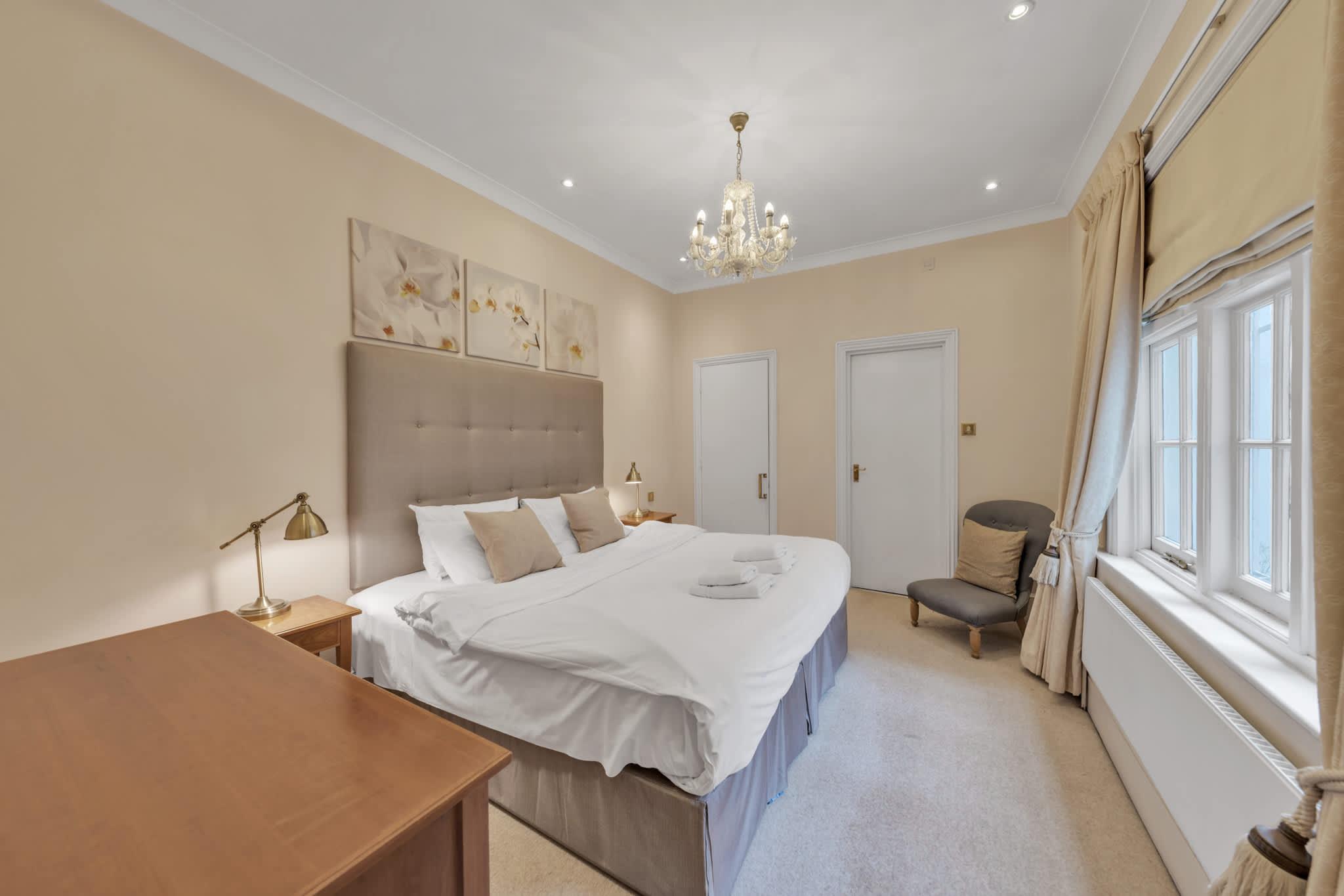 View Stylish Mayfair One-Bedroom Retreat Stylish Mayfair One-Bedroom Retreat serviced apartment - London - VivreStays
