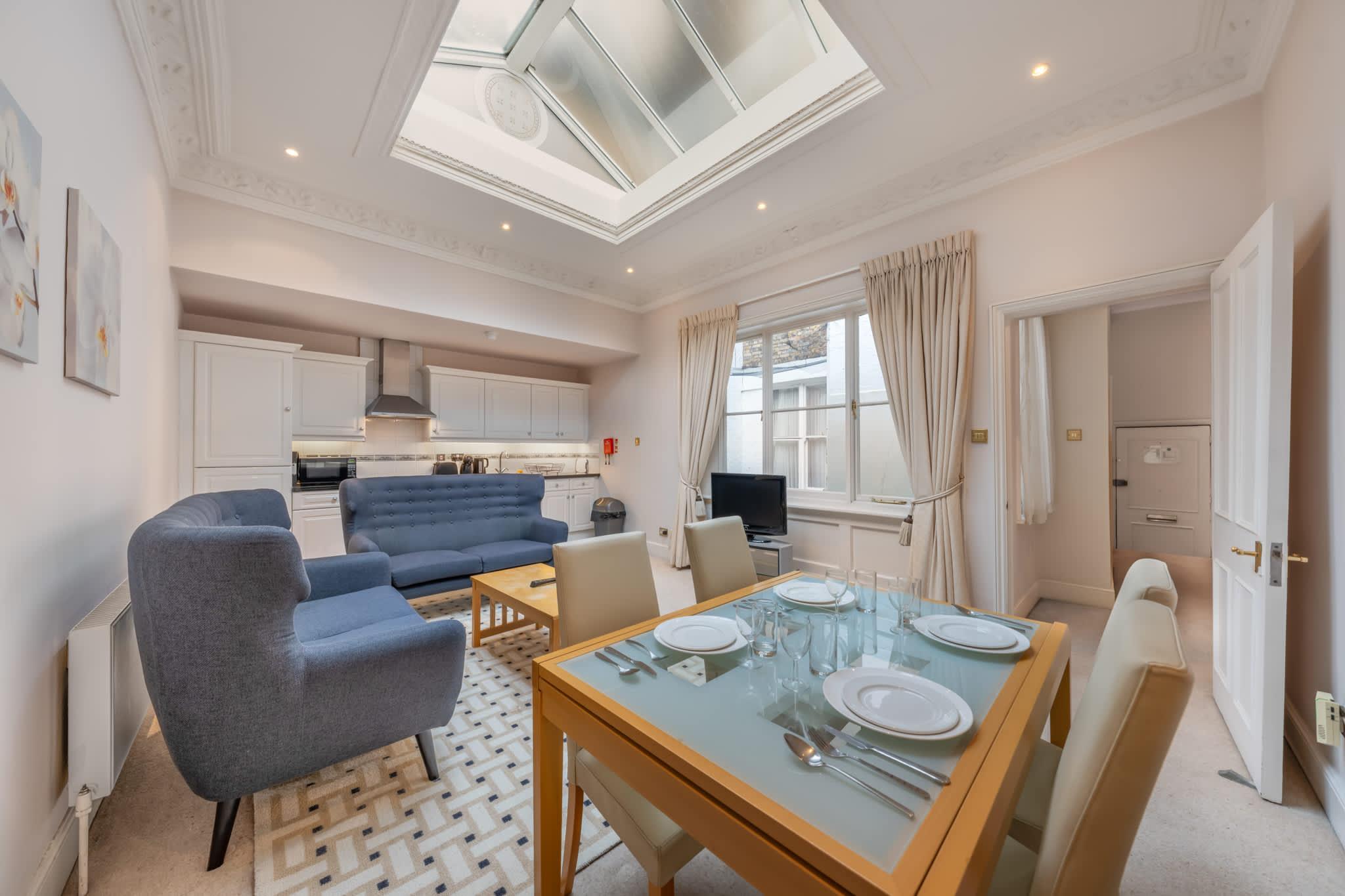 View Bright & Modern Mayfair One-Bedroom Flat Bright & Modern Mayfair One-Bedroom Flat serviced apartment - London - VivreStays