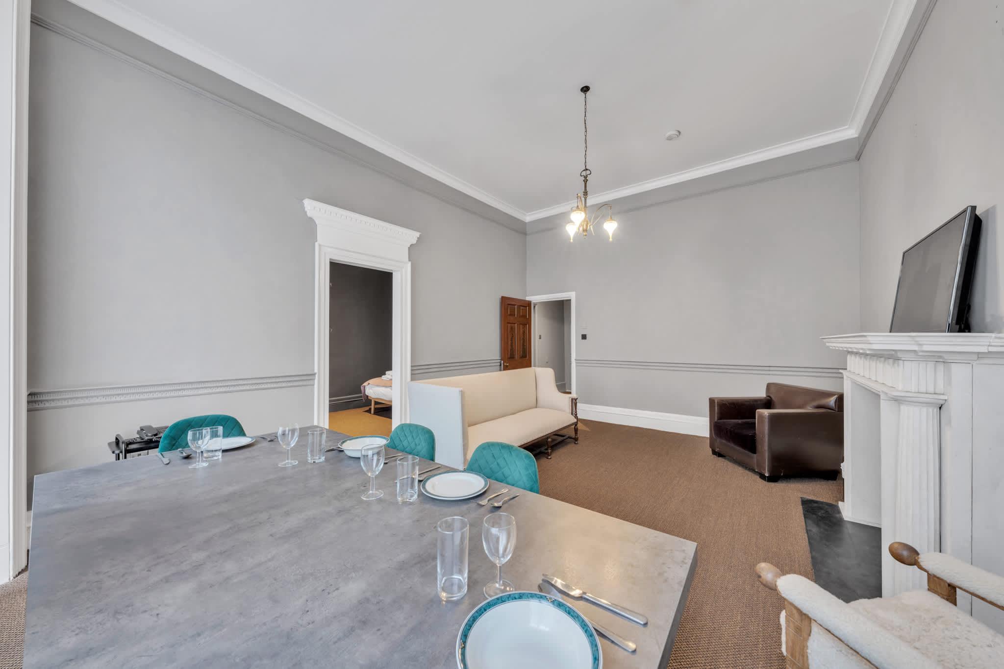 View Premium Mayfair One-Bedroom Suite Premium Mayfair One-Bedroom Suite serviced apartment - London - VivreStays