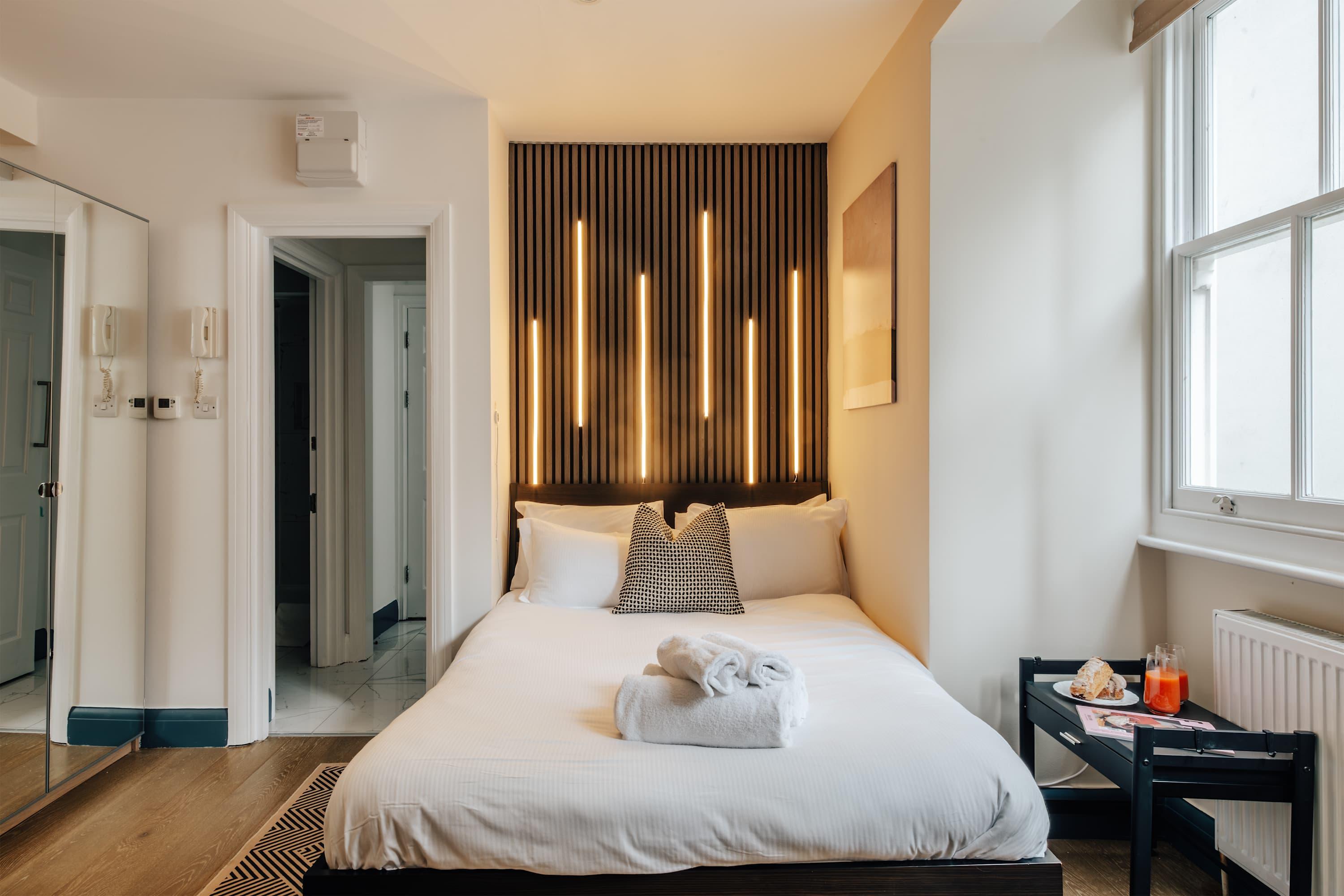 View Stylish Knightsbridge Studio, Walk to Harrods Stylish Knightsbridge Studio, Walk to Harrods serviced apartment - London - VivreStays