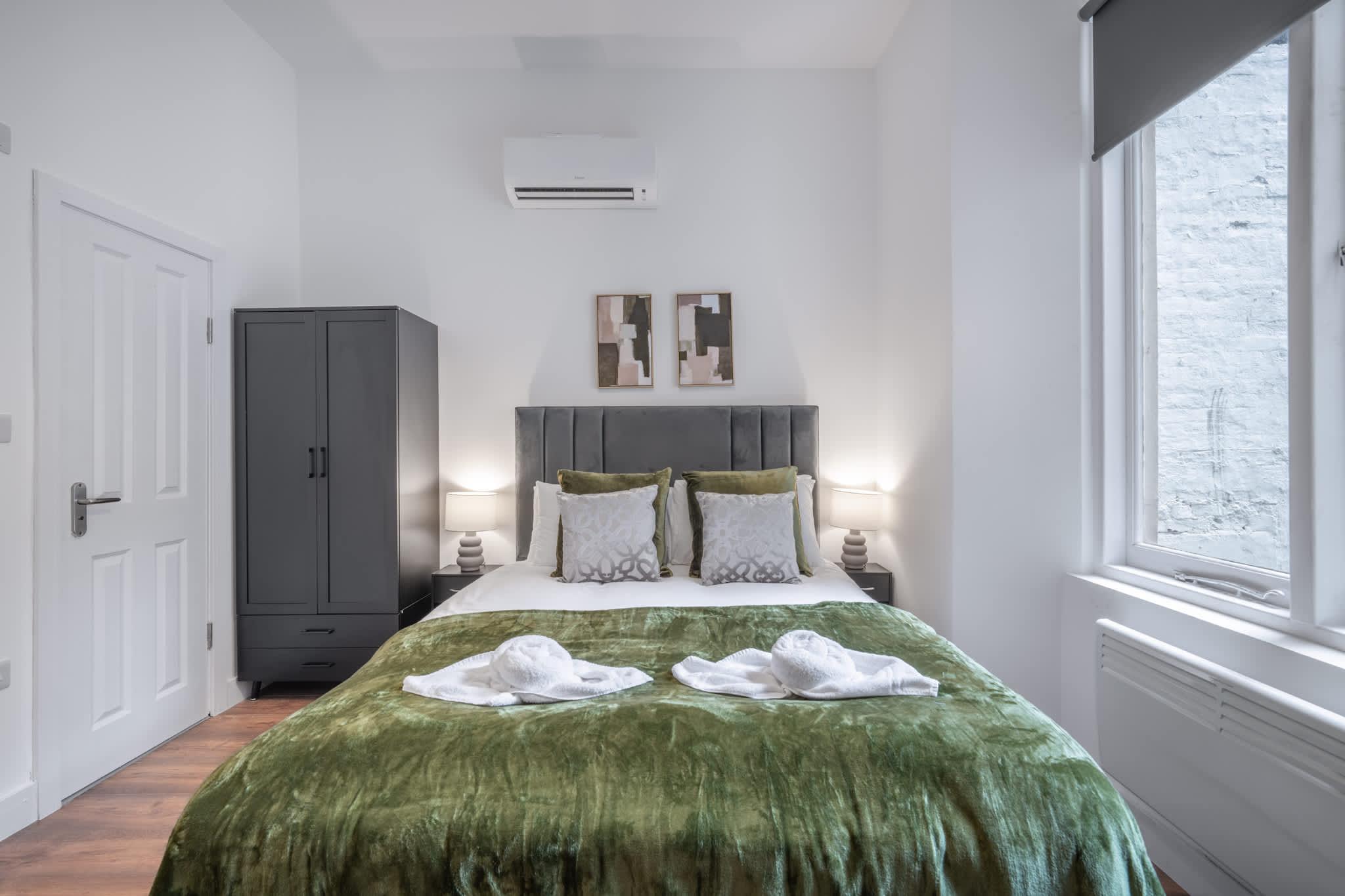 View Cozy Ground Floor Studio in Knightsbridge Cozy Ground Floor Studio in Knightsbridge serviced apartment - London - VivreStays