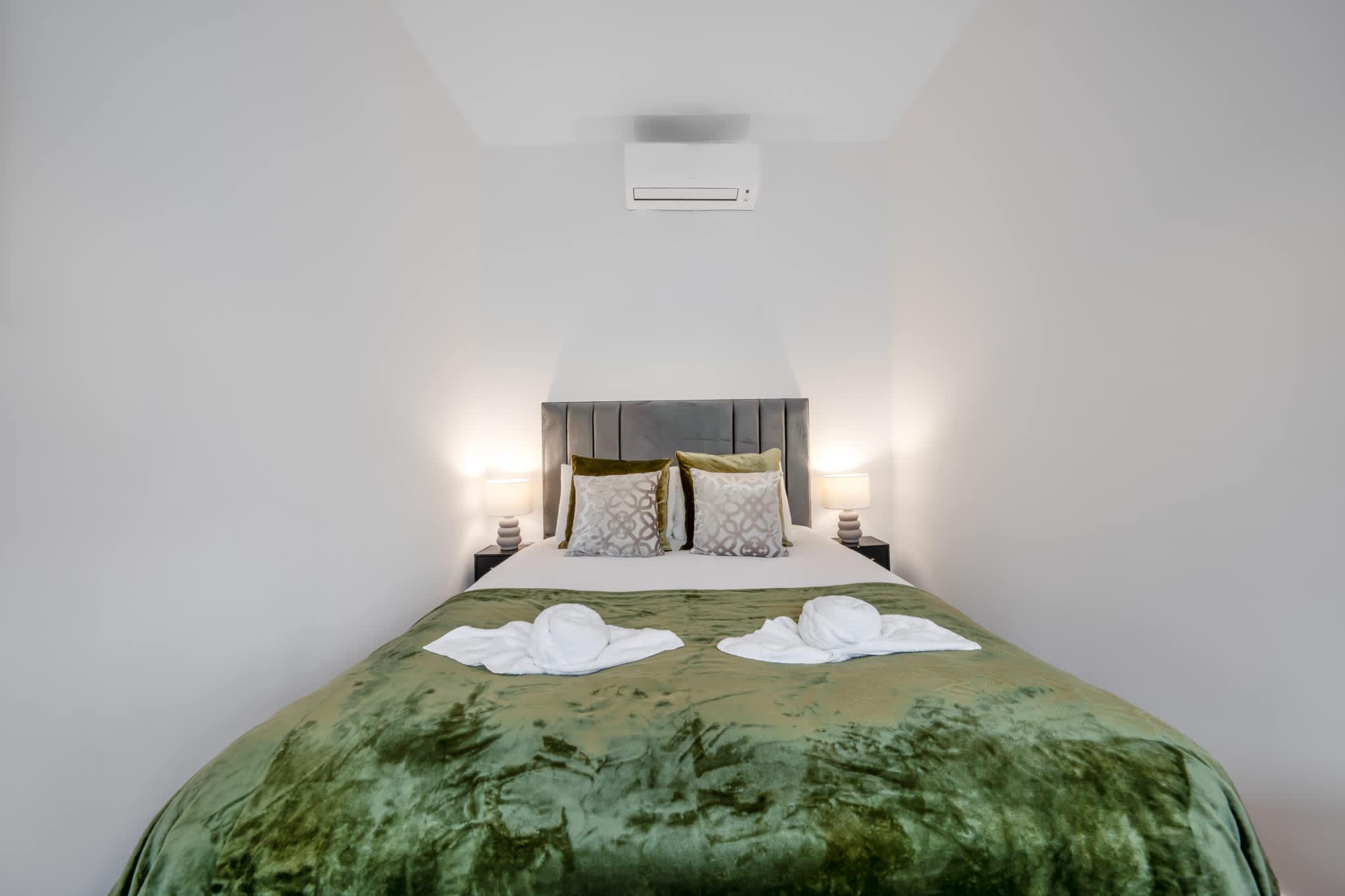 View Bright One Bedroom Apartment in Knightsbridge Bright One Bedroom Apartment in Knightsbridge serviced apartment - London - VivreStays