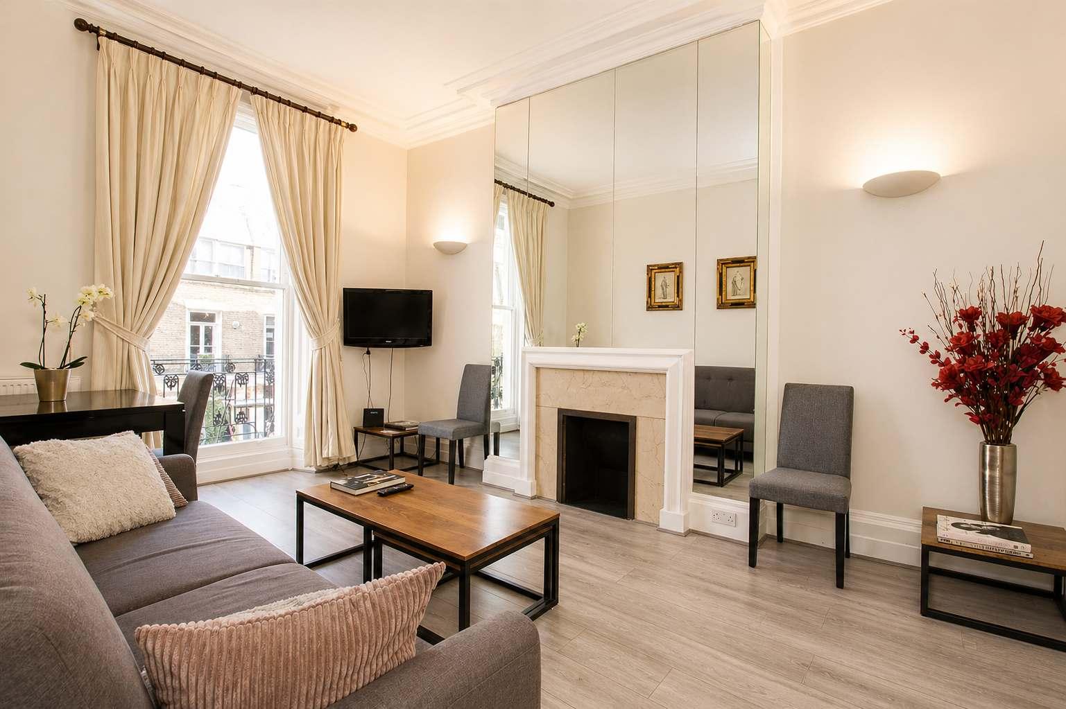 View Spacious Apartment next to Victoria St. Spacious Apartment next to Victoria St. serviced apartment - London - VivreStays