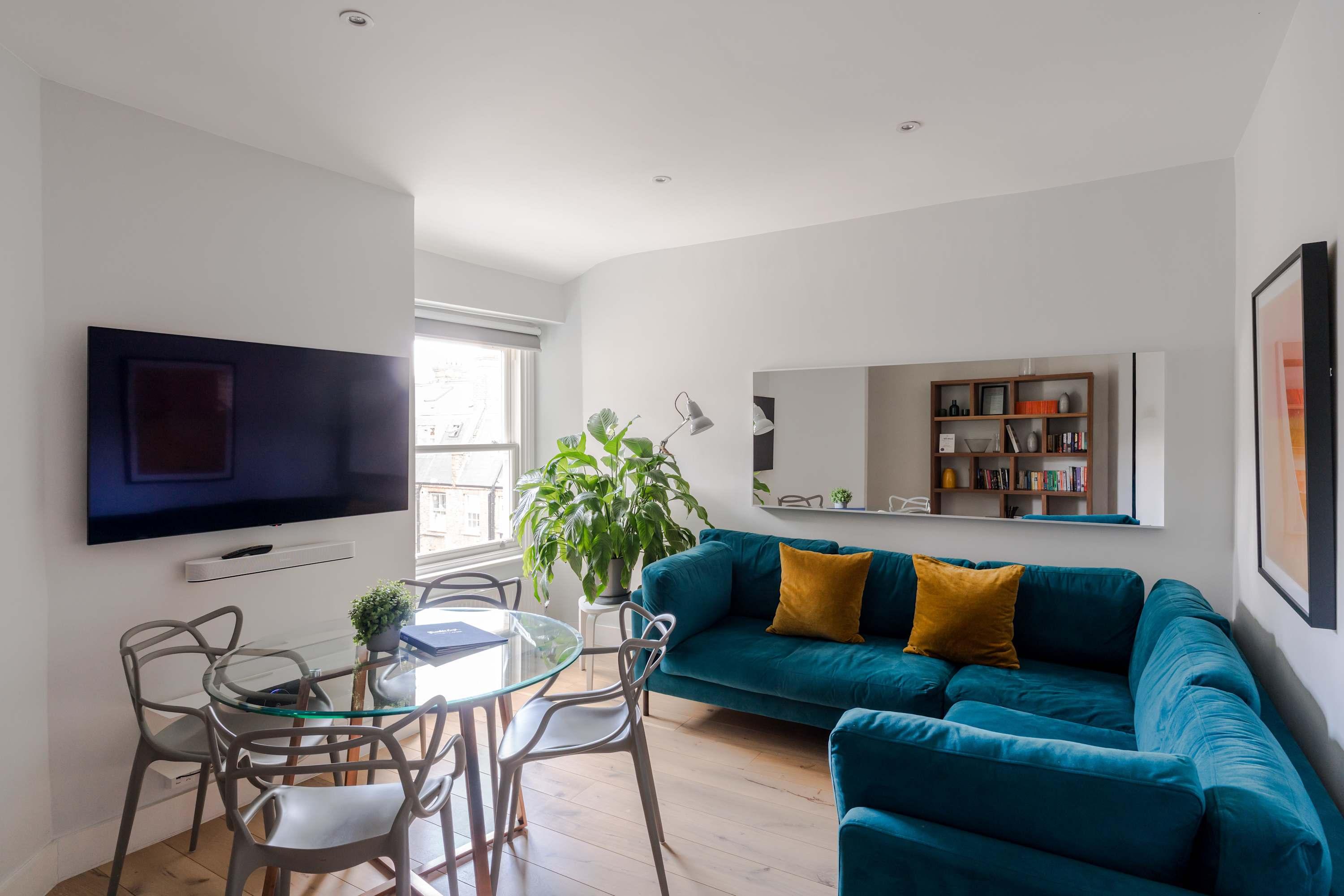 View Chic 2-Bed Apartment | Fitzrovia | Sleeps 4 Chic 2-Bed Apartment | Fitzrovia | Sleeps 4 serviced apartment - London - VivreStays