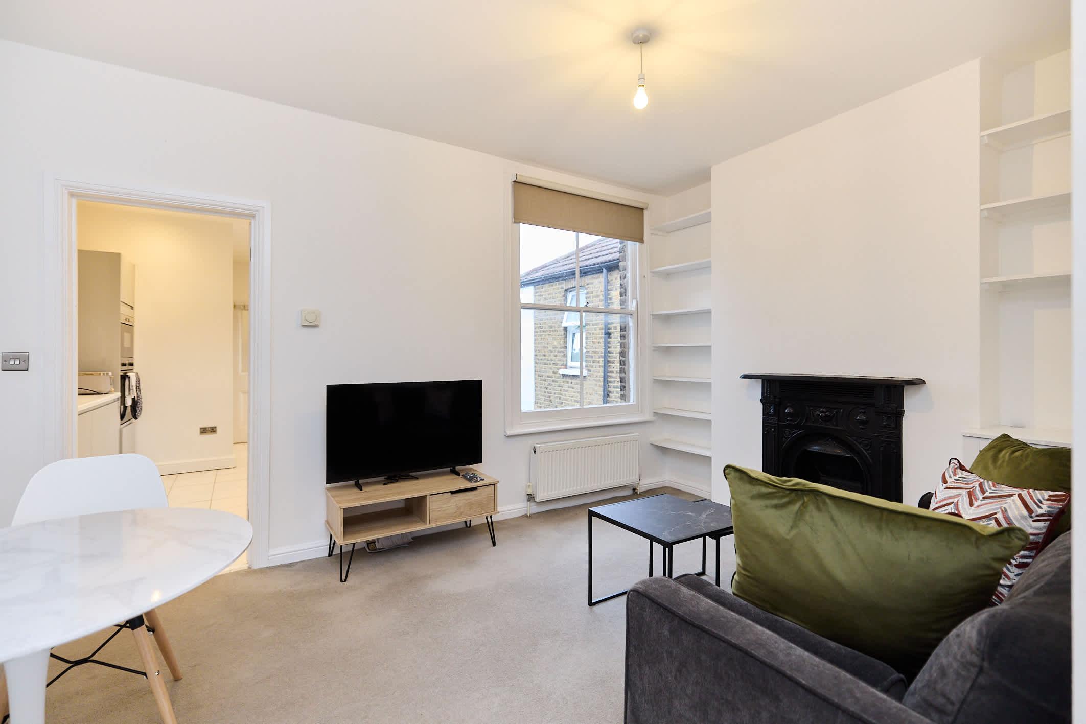 View The Streatham Courtyard Nest The Streatham Courtyard Nest serviced apartment - Mitcham - VivreStays