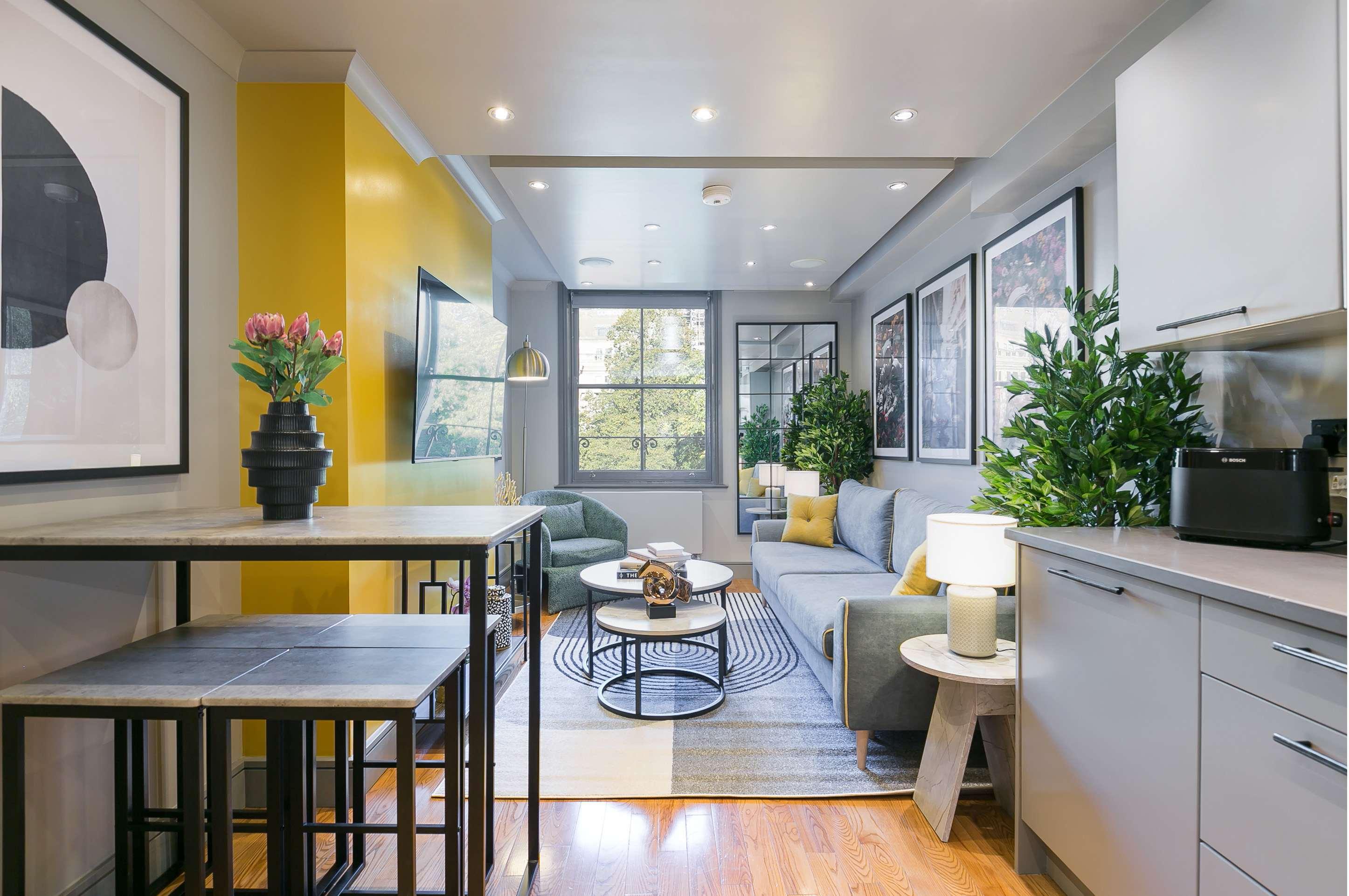 View Luxury 1-Bed Near Covent Garden · Sleeps 4 · Lift Luxury 1-Bed Near Covent Garden · Sleeps 4 · Lift serviced apartment - London - VivreStays