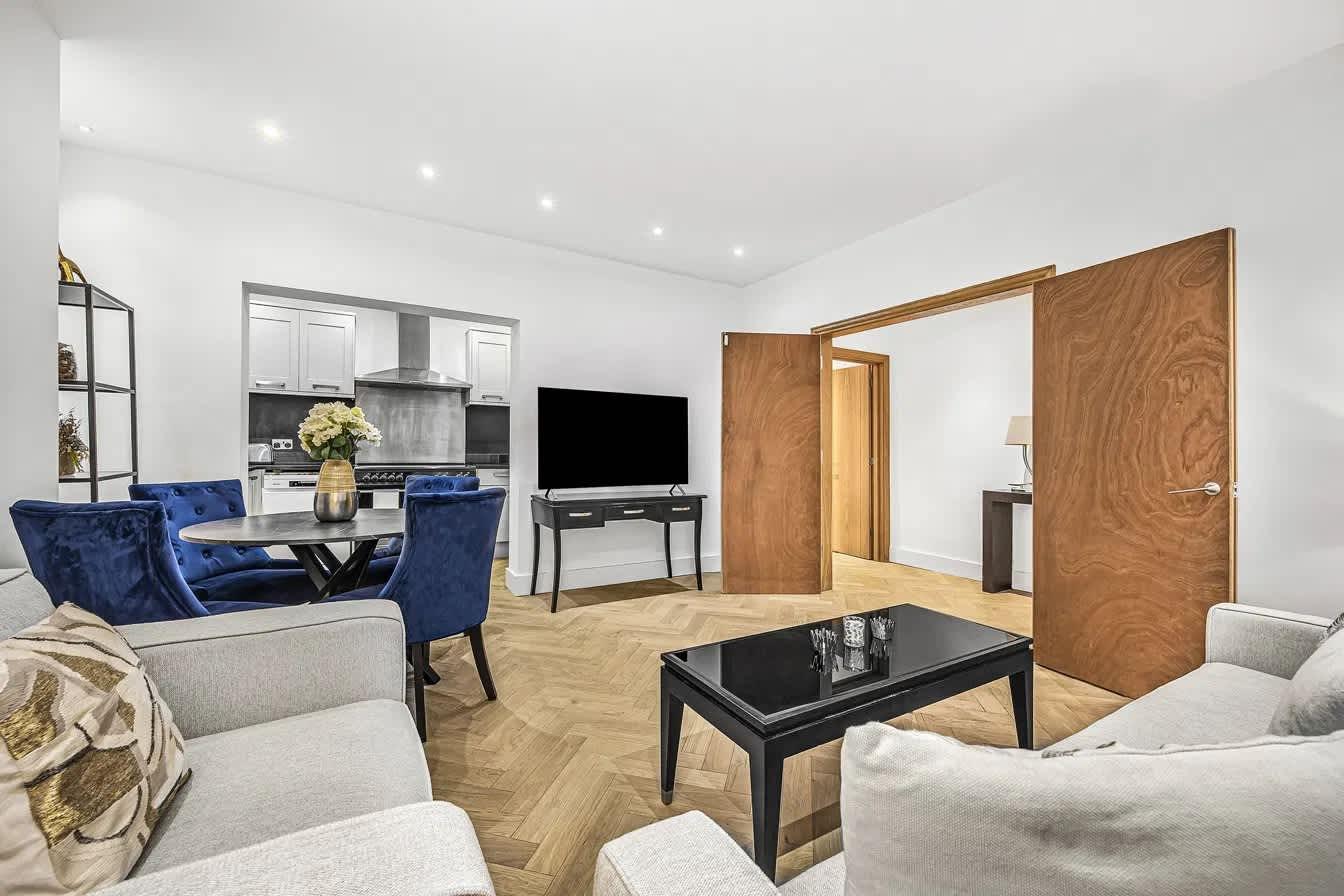 View 1-Bed Fitzrovia Flat | Private Patio, Sleeps 4 1-Bed Fitzrovia Flat | Private Patio, Sleeps 4 serviced apartment - London - VivreStays