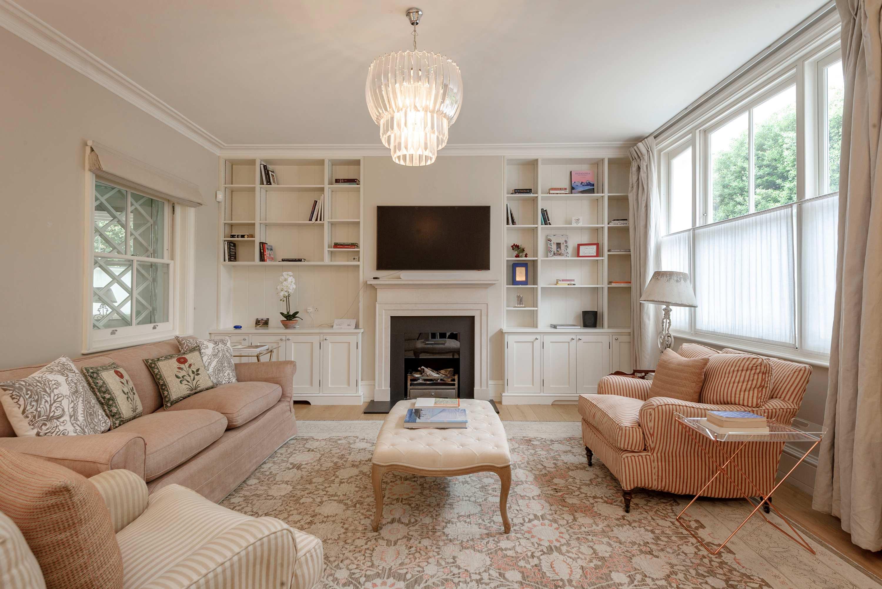 View Elegant 3 Bedroom Mews Flat in Knightsbridge Elegant 3 Bedroom Mews Flat in Knightsbridge serviced apartment - London - VivreStays