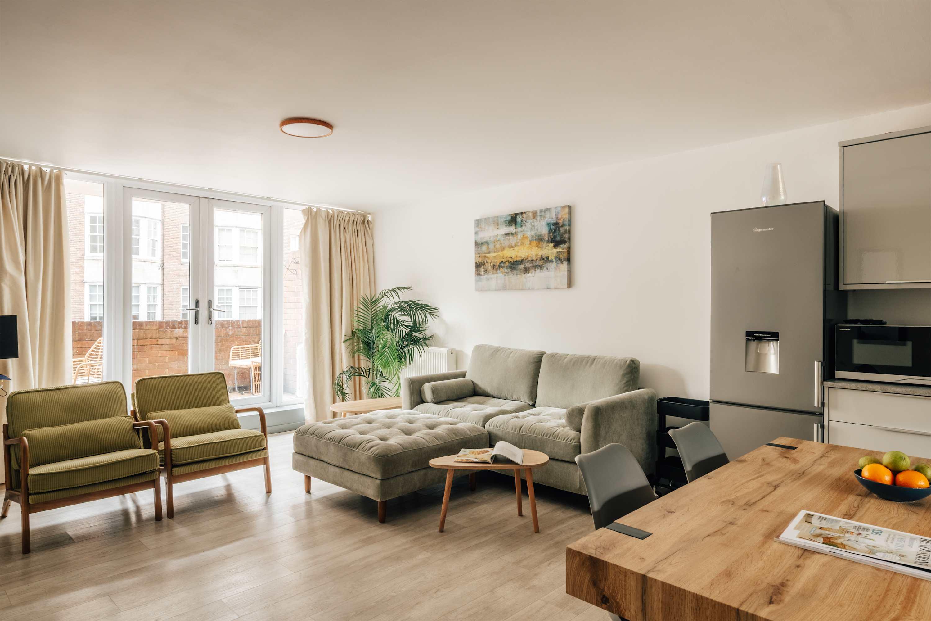View Kensington Gardens Flat w/ Balcony & Elevator Kensington Gardens Flat w/ Balcony & Elevator serviced apartment - London - VivreStays