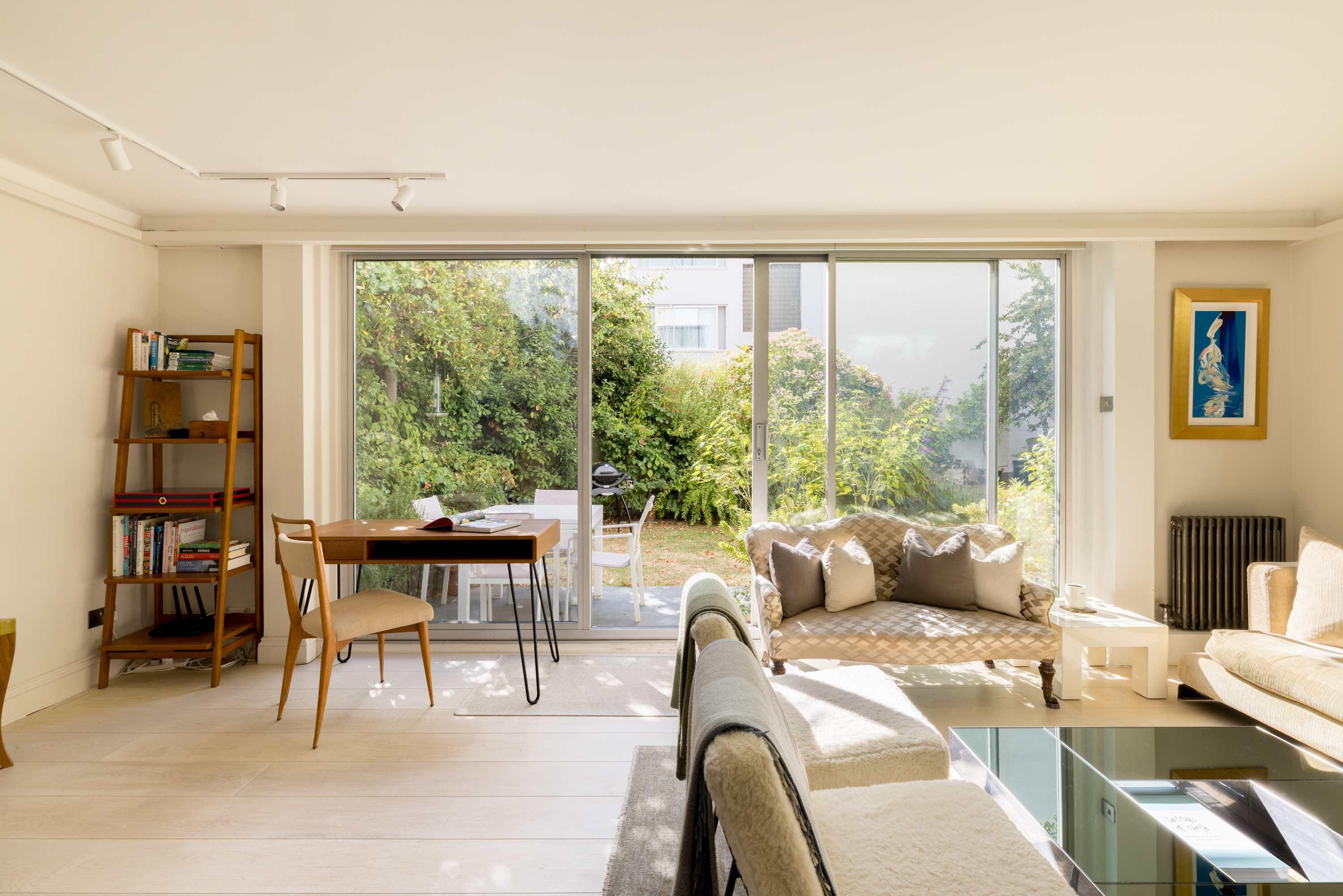 View Kensington 2-Bed near Notting Hill with Garden Kensington 2-Bed near Notting Hill with Garden serviced apartment - London - VivreStays