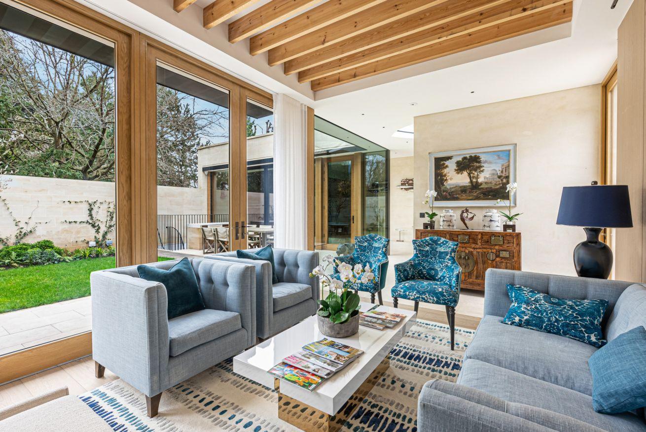 View JOIVY Stunning 5-bed house w/ garden JOIVY Stunning 5-bed house w/ garden serviced apartment - London - VivreStays