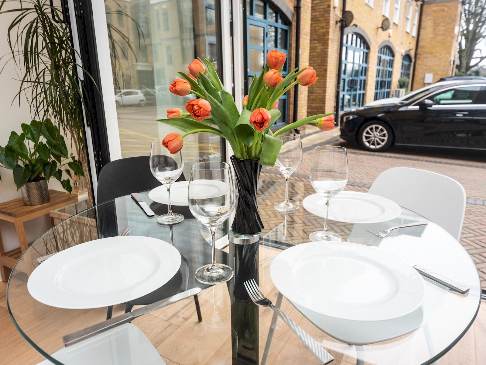 View Modern Luxury 1 Bedroom Spacious Flat - Pass the Keys Modern Luxury 1 Bedroom Spacious Flat - Pass the Keys serviced apartment - London - VivreStays