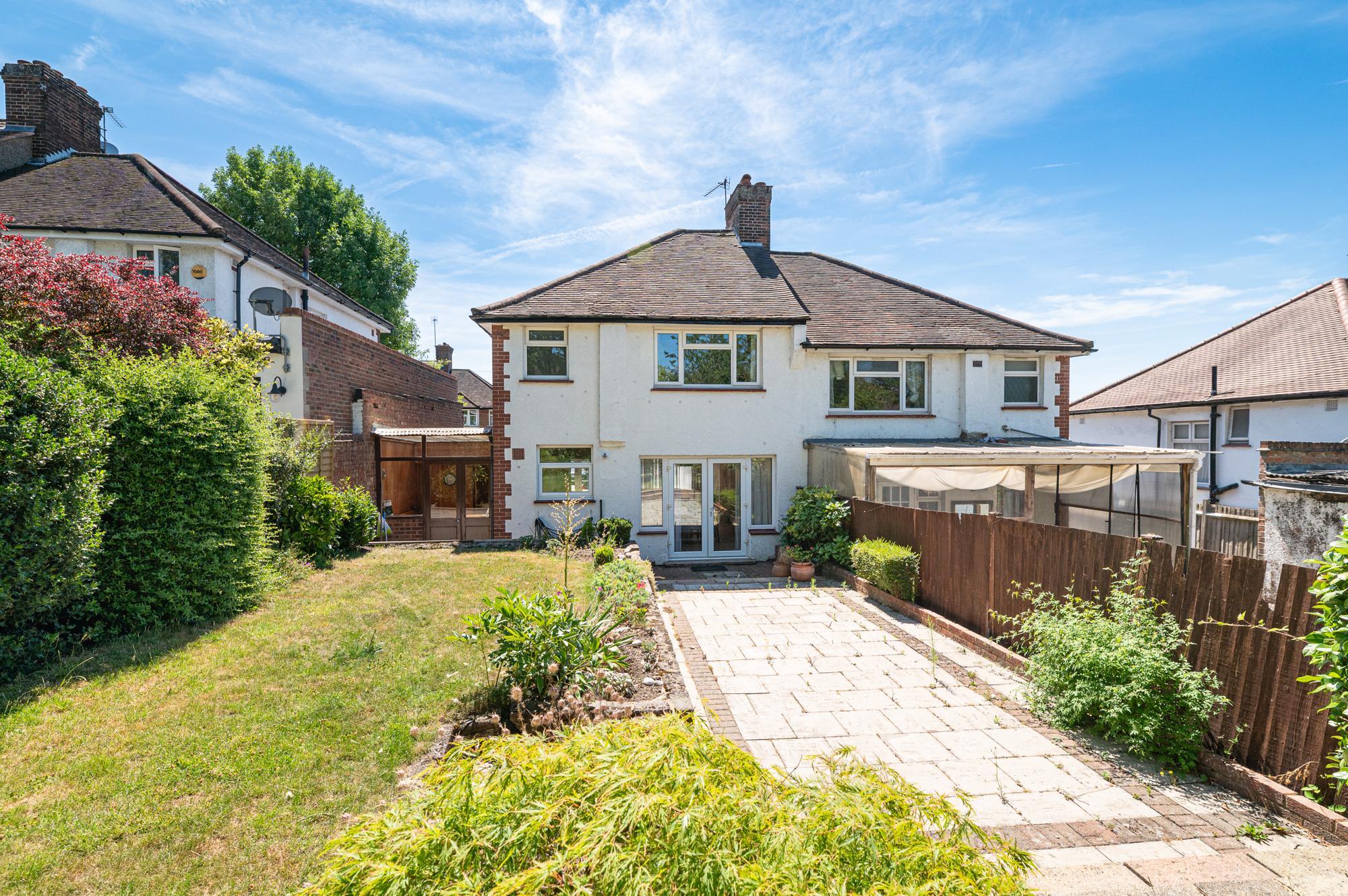View Charming Home with Garden Near Wembley Stadium - Pass the Keys Charming Home with Garden Near Wembley Stadium - Pass the Keys serviced apartment - London - VivreStays