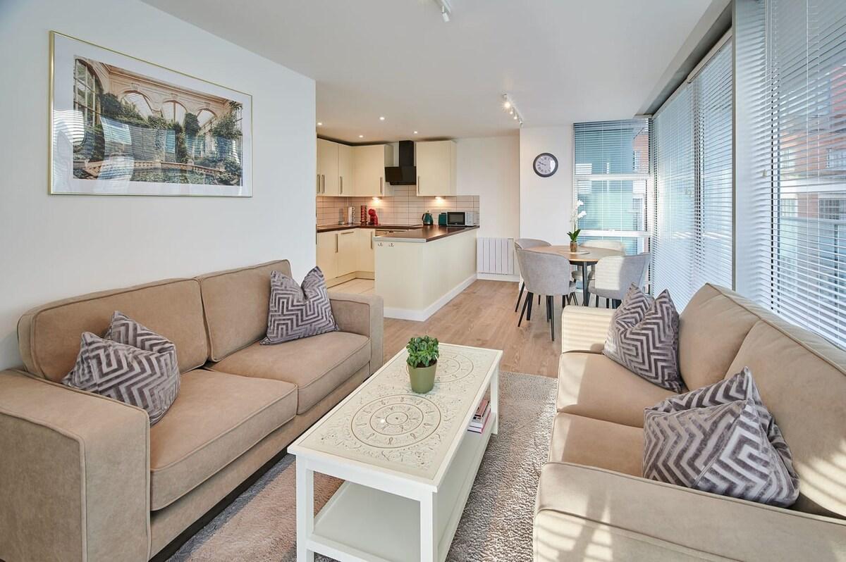 View Host & Stay | The Municipal View Abode Host & Stay | The Municipal View Abode serviced apartment - Liverpool - VivreStays