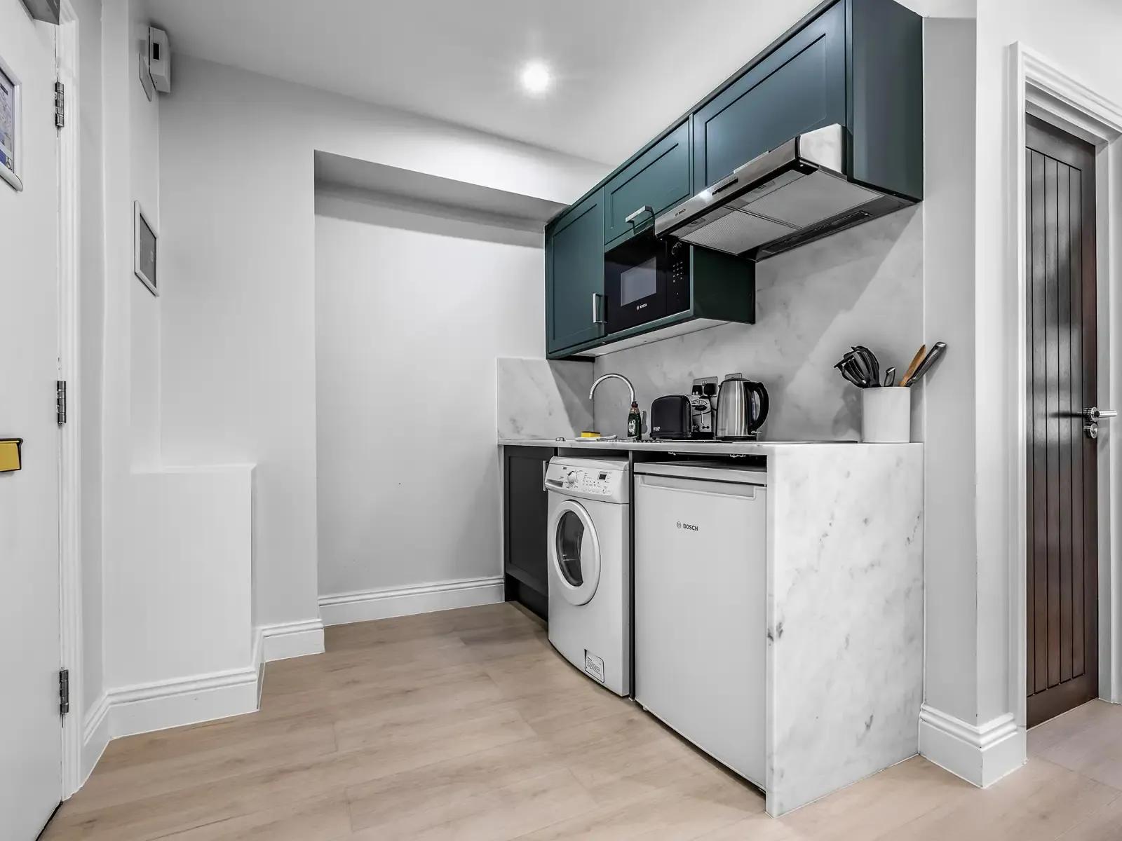 View Standard Studio (1) Standard Studio (1) serviced apartment - London - VivreStays