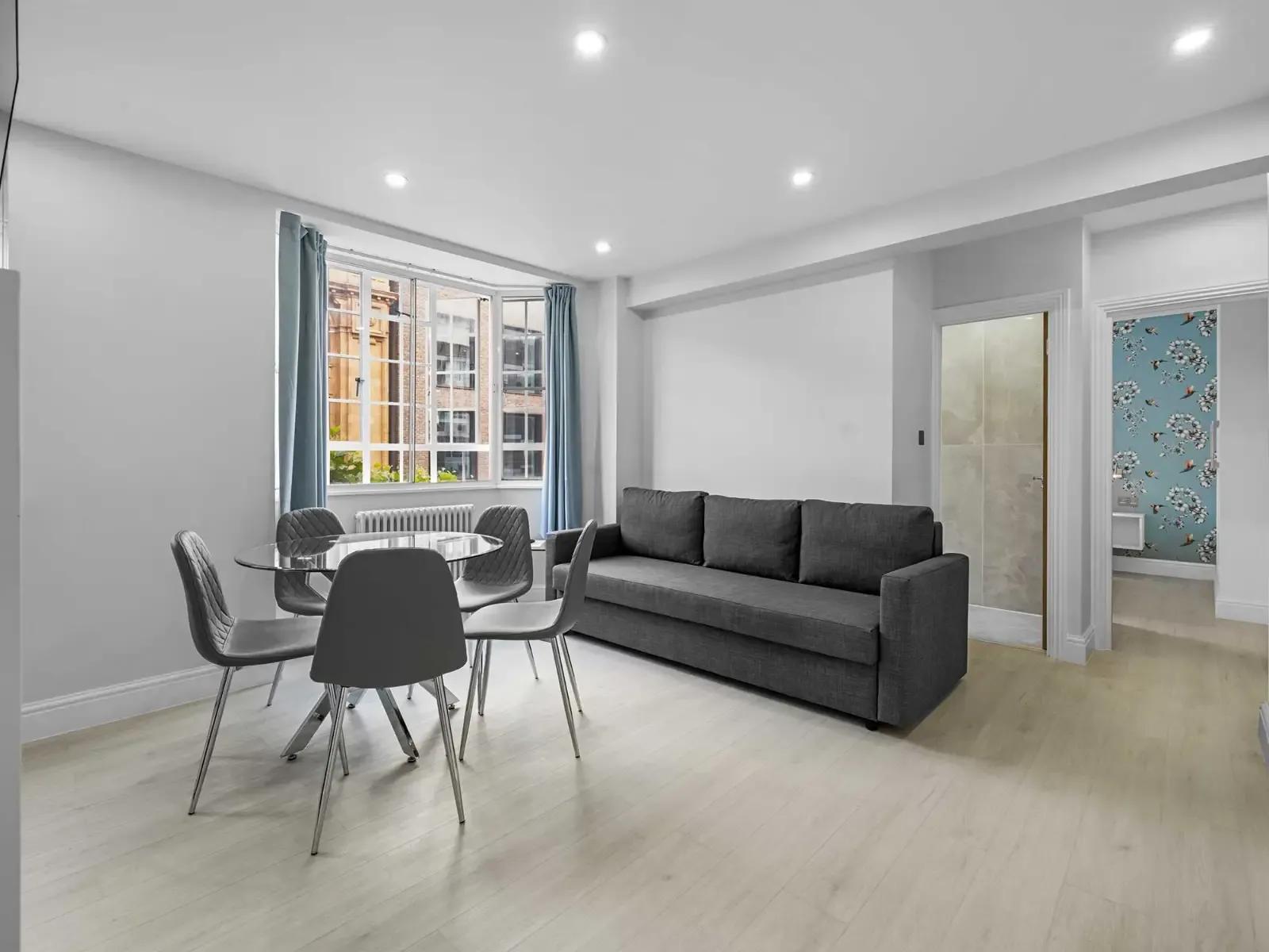 View Two Bedroom Apartments (Double, Single Rooms, Sofa bed) Two Bedroom Apartments (Double, Single Rooms, Sofa bed) serviced apartment - London - VivreStays