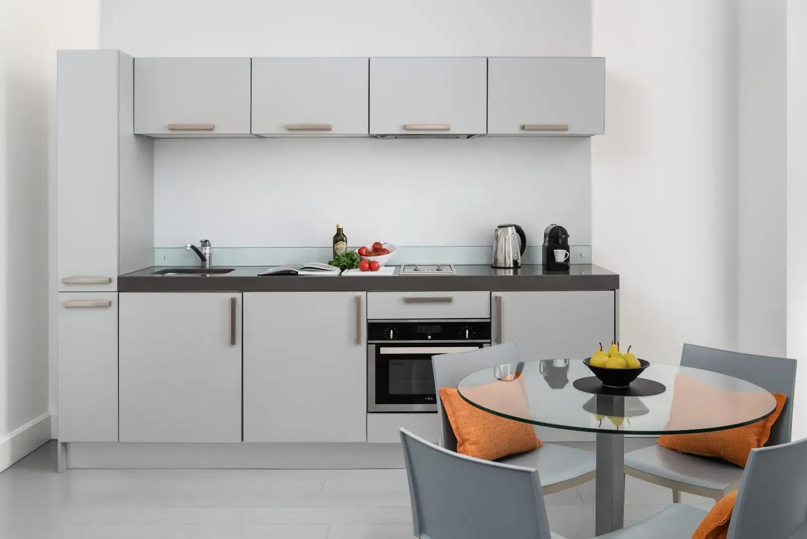 View Templeton Place by Supercity Aparthotels - Premier One Bedroom Suite Templeton Place by Supercity Aparthotels - Premier One Bedroom Suite serviced apartment - London - VivreStays